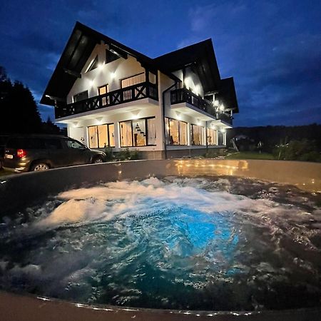 Conacul Muntii Bucovinei Hotel Campulung Moldovenesc Ngoại thất bức ảnh