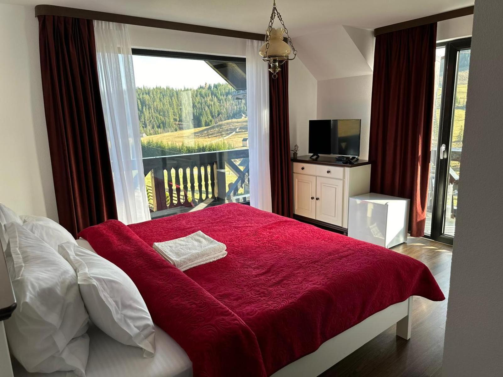 Conacul Muntii Bucovinei Hotel Campulung Moldovenesc Ngoại thất bức ảnh