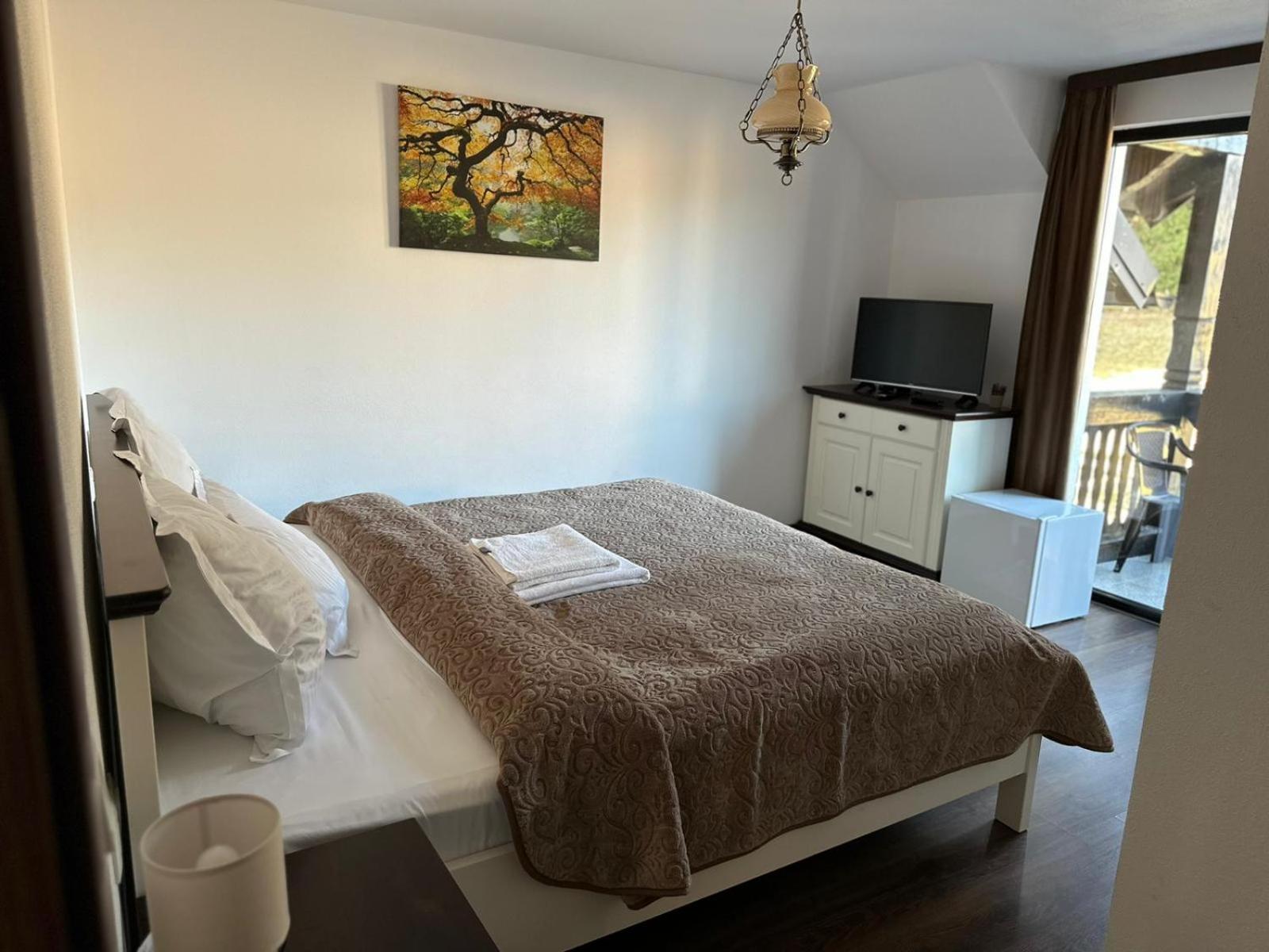 Conacul Muntii Bucovinei Hotel Campulung Moldovenesc Ngoại thất bức ảnh